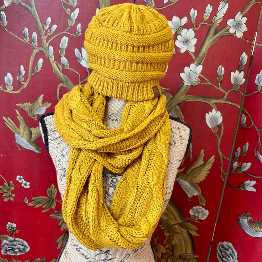 Women’s C.C. Scarf and Hat Bundle | #S19